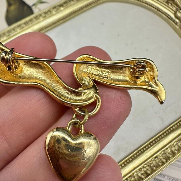 Vintage Gold Tone Ribbon Dangling Heart Rhinestone Brooch Pin - Picture 5 of 5